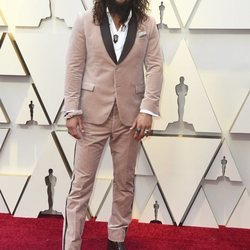 Jason Momoa en la alfombra roja de los Premios Oscar 2019