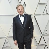 Viggo Mortensen en la alfombra roja de los Premios Oscar 2019