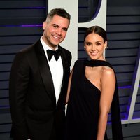 Jessica Alba y Cash Warren en la fiesta Vanity Fair tras los Premios Oscar 2019