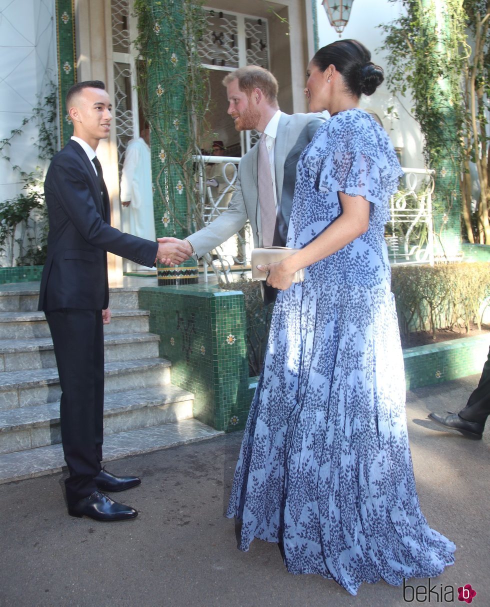 Moulay Hassan de Marruecos saluda al Príncipe Harry y Meghan Markle con motivo de su visita oficial a Marruecos