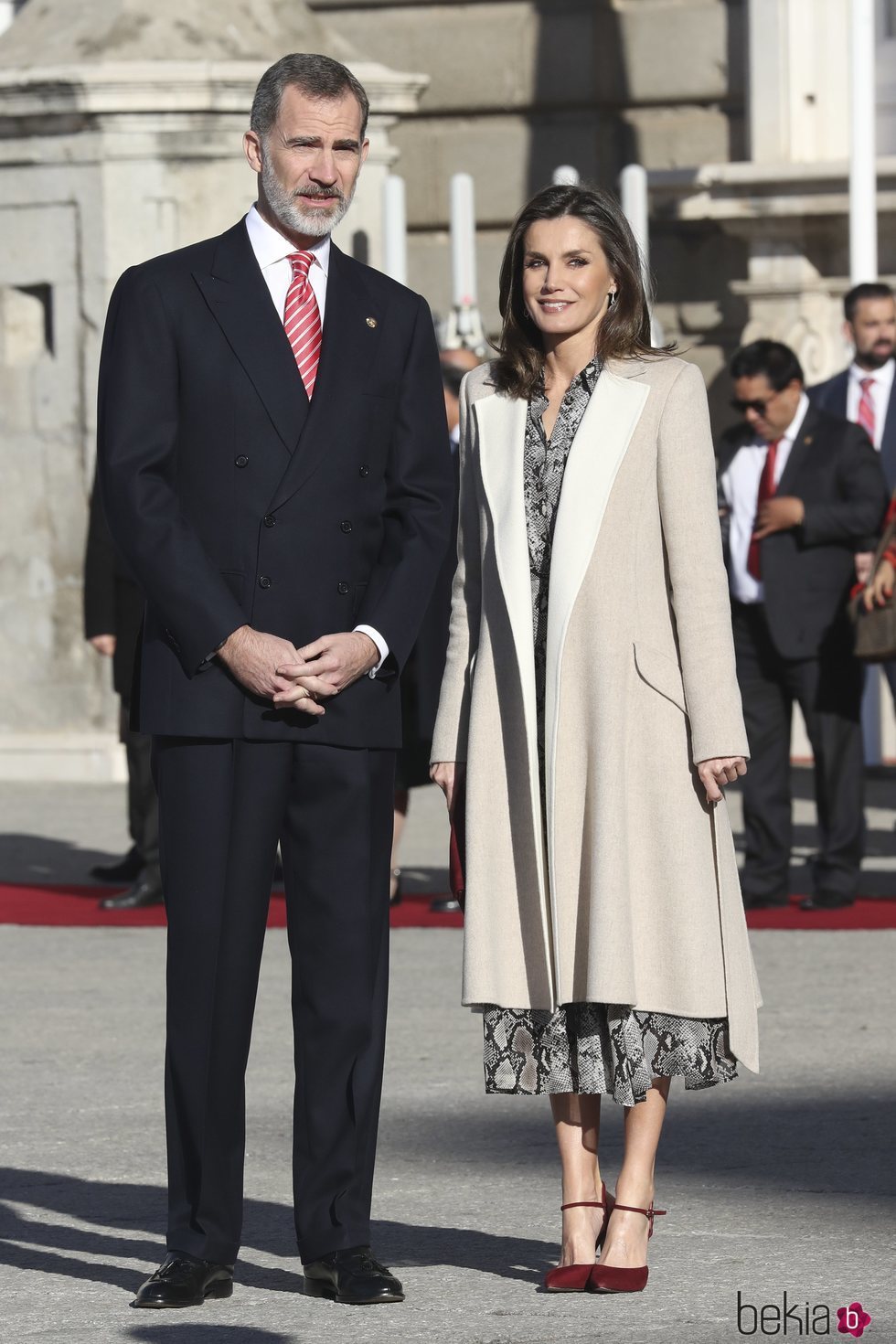 Los Reyes Felipe y Letizia en la recepción al Presidente de Perú y a su esposa en el Palacio Real
