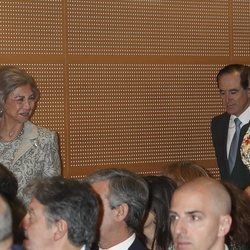 La Reina Sofía y la Infanta Elena en la entrega de becas de la Fundación Reina Sofía