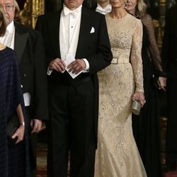 Mario Vargas Llosa e Isabel Preysler en la cena de gala al Presidente de Perú
