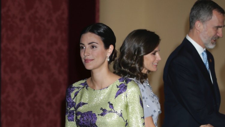 Alessandra de Osma tras saludar a los Reyes Felipe y Letizia en la cena por la Visita de Estado del Presidente de Perú, Martín Vizcarra