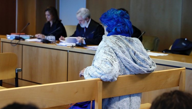 Lucía Bosé acudiendo al juicio por el dibujo de Picasso