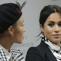 Meghan Markle en la mesa redonda de 'The Queen's Commonwealth Trust