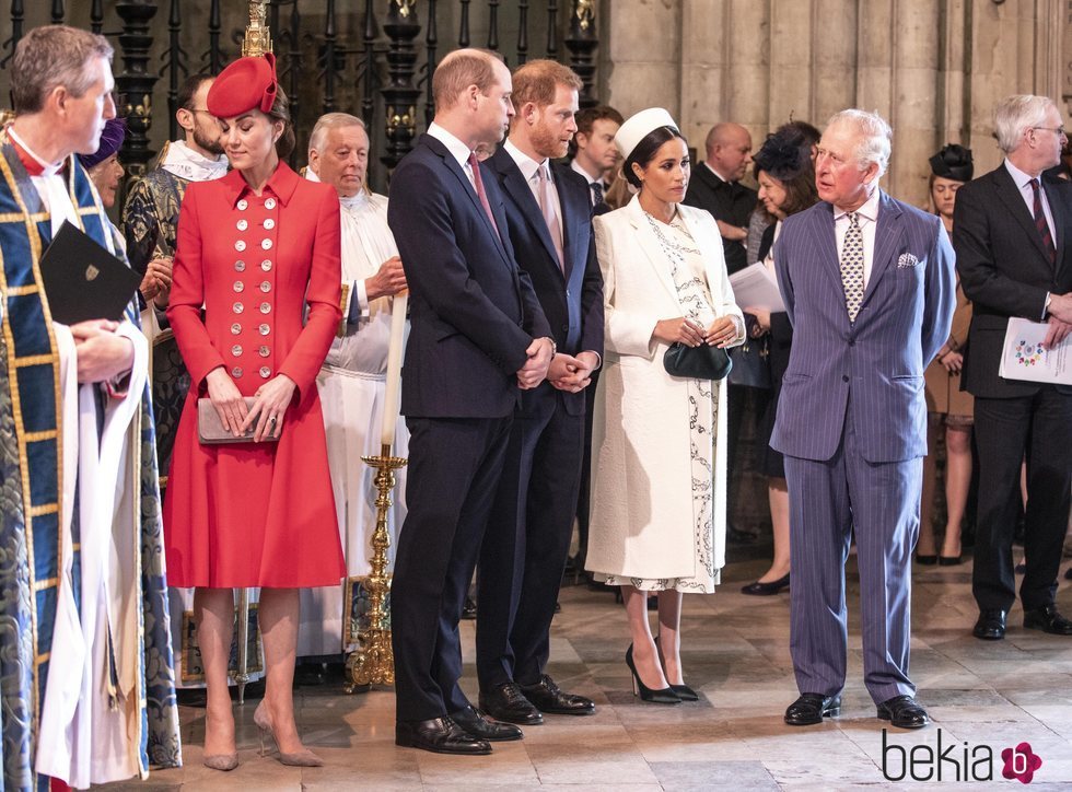 El Príncipe Carlos y Camilla Parker con los Duques de Cambridge y los Duques de Sussex en el Día de la Commonwealth 2019