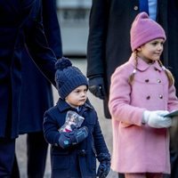 Estela y Oscar de Suecia en el Día del Nombre en honor a Victoria de Suecia