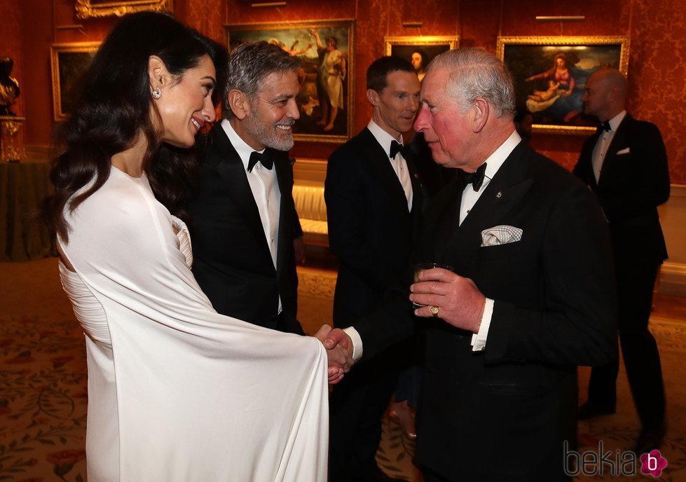 Los Clooney asisten como invitados de honor a la cena del Príncipe Carlos