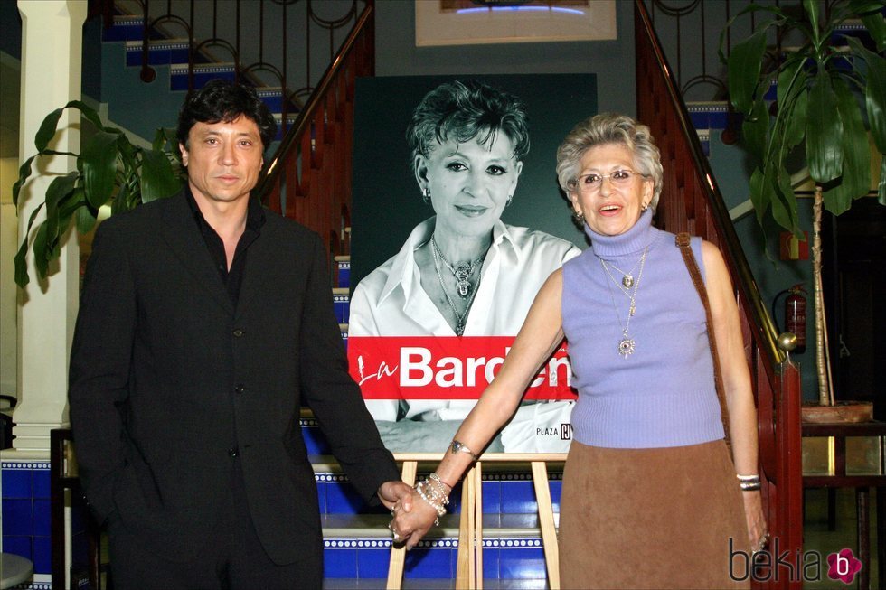 Carlos Bardem y Pilar Bardem en el estreno de 'La Bardem', el libro autobiográfico de la actriz