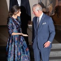 La Reina Letizia y el Príncipe Carlos hablando en la inauguración de la Exposición 'Sorolla: Spanish Master of Light'