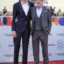 Fernando Guillén Cuervo y su hijo en la alfombra roja del Festival de Cine de Málaga 2019
