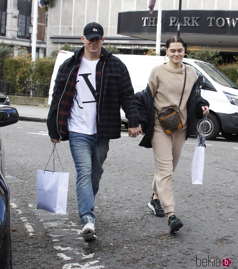 Channing Tatum y Jessie J. paseando de la mano por Londres