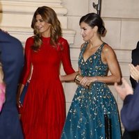 La Reina Letizia y Juliana Awada en la cena de gala por el Viaje de Estado de los Reyes Felipe y Letizia a Argentina