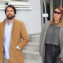 Javier Ungría y Elena Tablada acudiendo a los juzgados