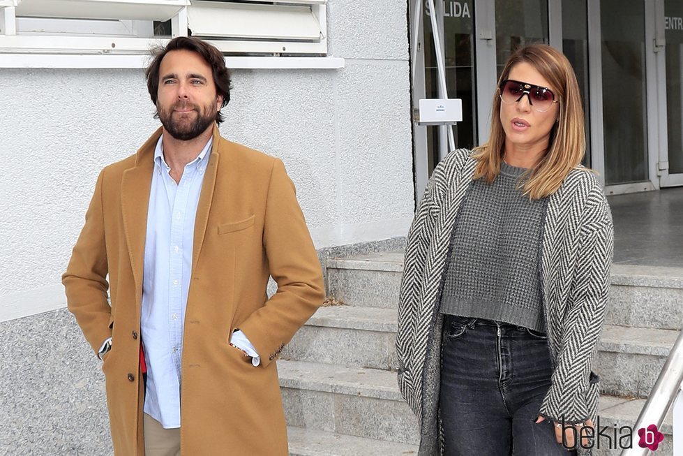 Javier Ungría y Elena Tablada acudiendo a los juzgados