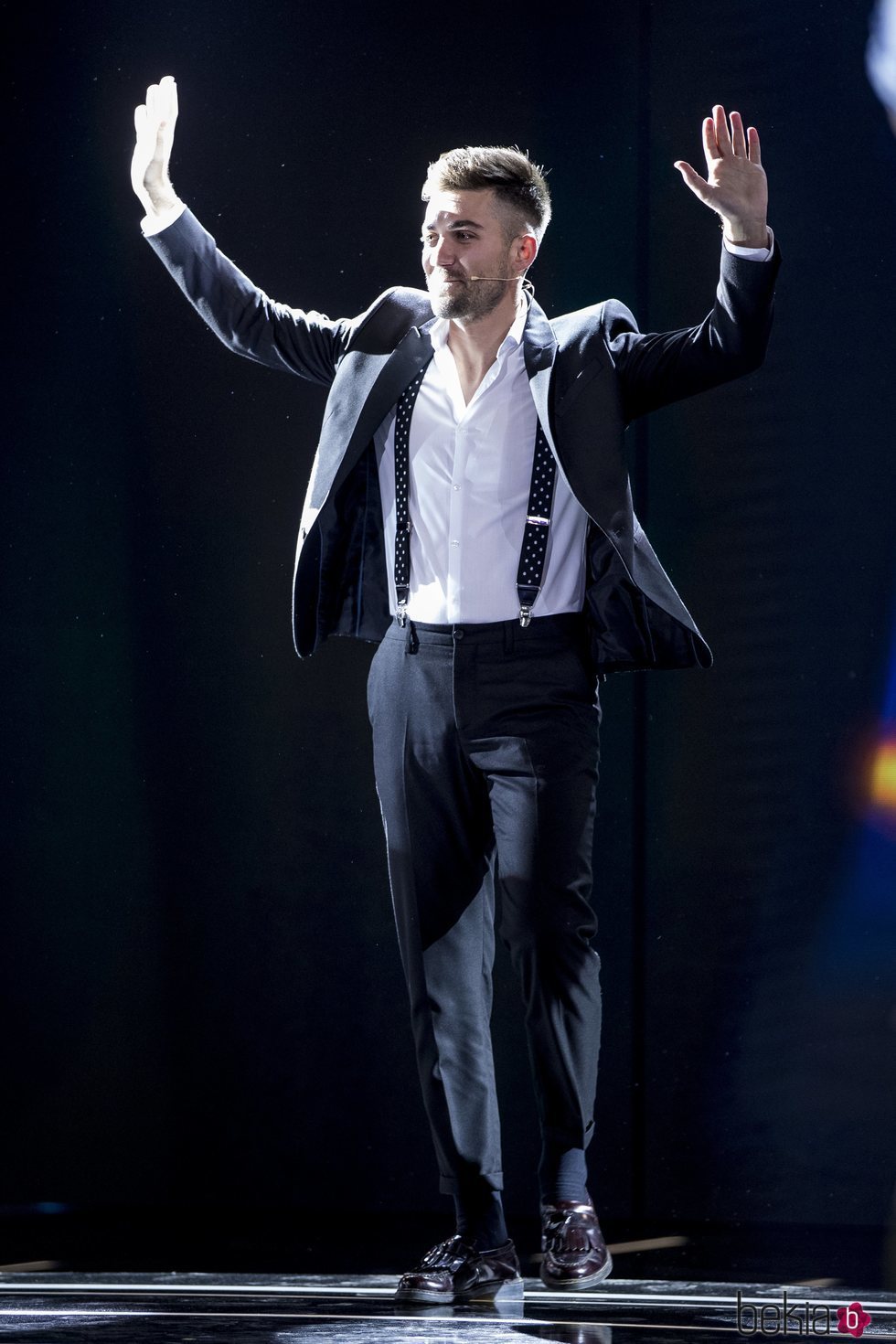 Alejandro Albalá entrando en el plató de 'GH DÚO' como tercer finalista