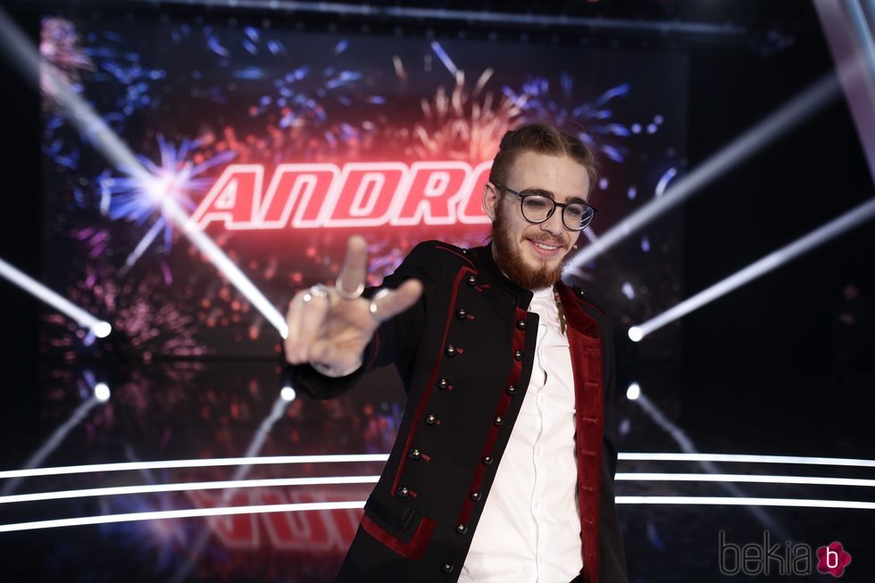 Andrés Martín posa como ganador de 'La Voz'