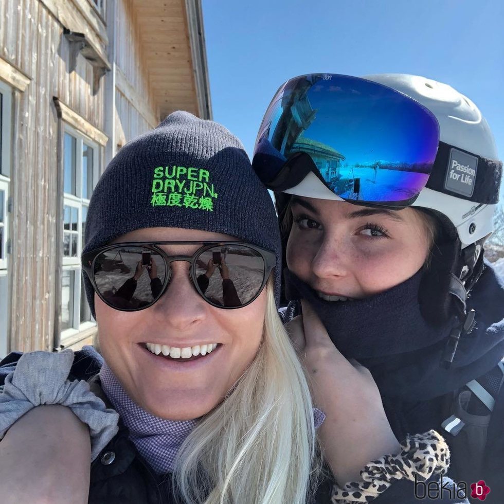 Mette-Marit de Noruega e Ingrid Alexandra de Noruega durante sus vacaciones de Semana Santa 2019