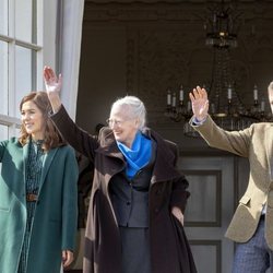 Margarita de Dinamarca en su 79 cumpleaños con Federico y Mary de Dinamarca