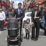 Fran Rivera y Lourdes Montes en la Semana Santa de Sevilla con sus hijos