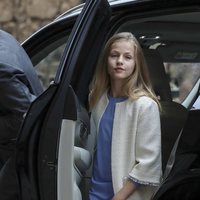La Princesa Leonor bajando del coche para ir a la Misa de Pascua 2019