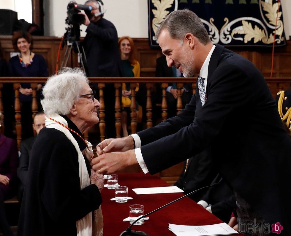 El Rey Felipe entrega el Premio Cervantes a Ida Vitale
