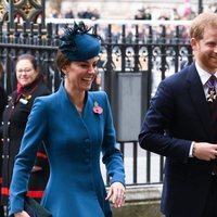 Kate Middleton y el Príncipe Harry en el Día de Anzac