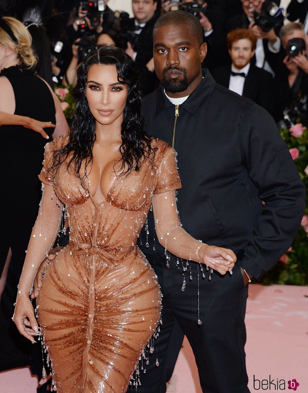 Kim Kardashian y Kanye West en la alfombra roja de la Gala MET 2019