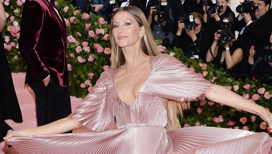 Gisele Bundchen en la alfombra roja de la Gala MET 2019