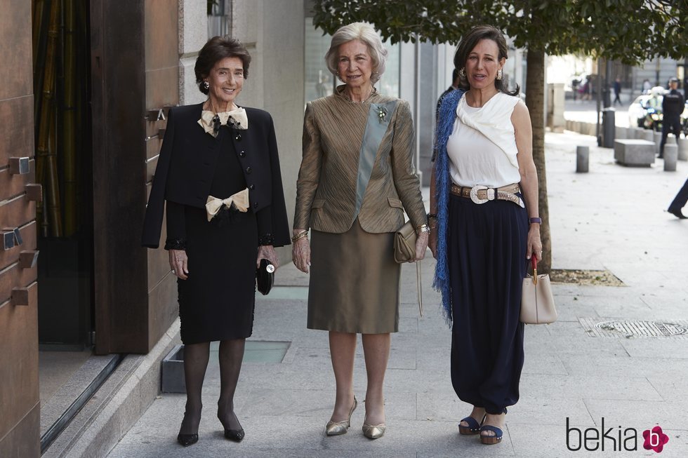 La Reina Sofía con Paloma O'Shea y Ana Patricia Botín