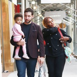 Serena Williams paseando por NY con su familia