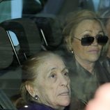 Doña Ana a la salida de un concierto de Isabel Pantoja en Aranjuez