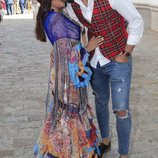 Chabelita Pantoja y Asraf Beno besándose en la Maestranza de Sevilla durante la Feria de Abril 2019