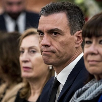 Pedro Sánchez en la capilla ardiente de Alfredo Pérez Rubalcaba en el Congreso de los Diputados en Madrid