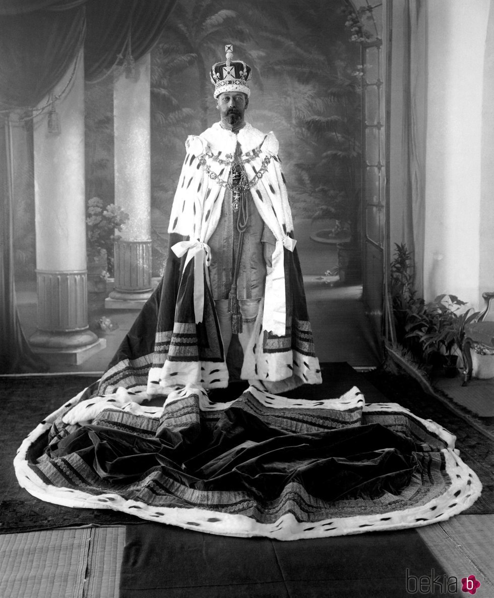El Rey Jorge V en su coronación
