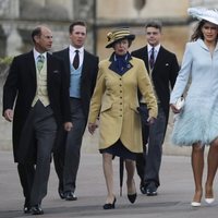 Sophie Winkleman y el Príncipe Harry junto al Príncipe Eduardo, la Princesa Ana y Timothy Laurence en la boda de Lady Gabriella Windsor y Thomas Kingston