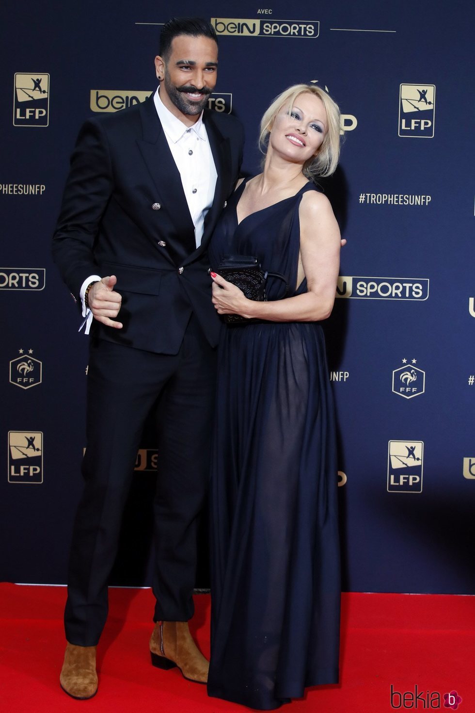 Pamela Anderson y su novio Adil Rami en la fiesta del fútbol de París 2019