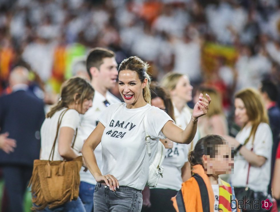 Tamara Gorro celebrando la victoria del Valencia en la final de la Copa del Rey 2019