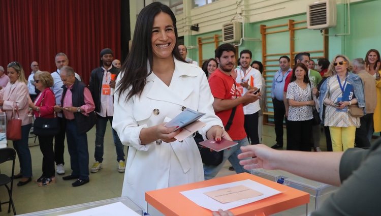 Begoña Villacís votando en las elecciones municipales de Madrid