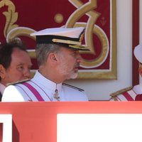 El Rey Felipe y la Reina Letizia durante el desfile del Día de las Fuerzas Armadas en Sevilla