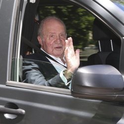 El Rey Juan Carlos I llegando a una comida en Aranjuez el día que abandona la vida pública