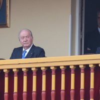 El Rey Juan Carlos y Froilán en la corrida de toros en Aranjuez en homenaje a la Condesa de Barcelona