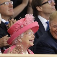 La Reina Isabel II y Donald Trump en el 75 aniversario del Dia-D durante su Viaje de Estado a Reino Unido
