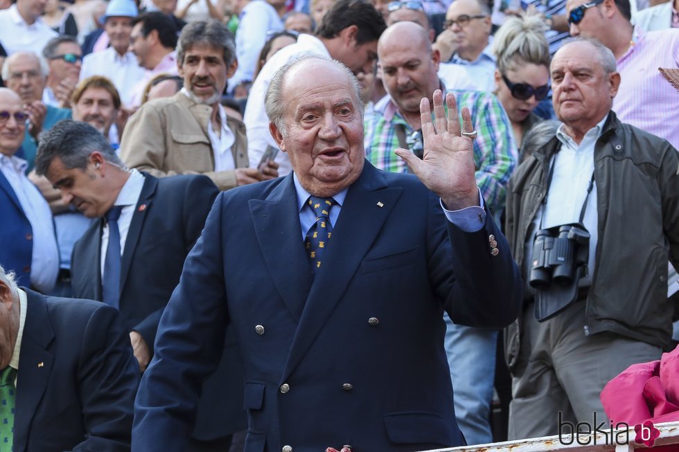 El Rey Juan Carlos reaparece en los toros tras su retirada de los actos oficiales