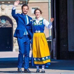 Carlos Felipe de Suecia y Sofia Hellqvist abren el Palacio Real en el Día Nacional de Suecia 2019
