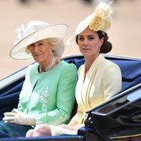 Kate Middleton y Camilla Parker en la ceremonia Trooping the Colour