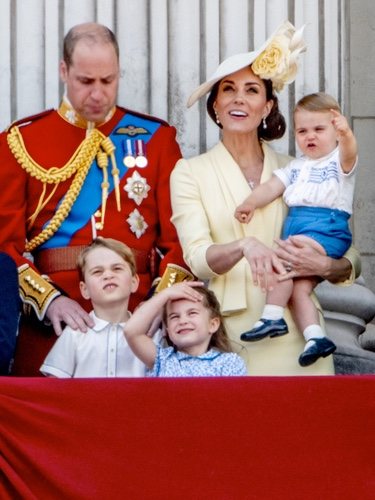 Los Duques de Cambridge con sus hijos Jorge, Carlota y Luis en Trooping the Colour 2019