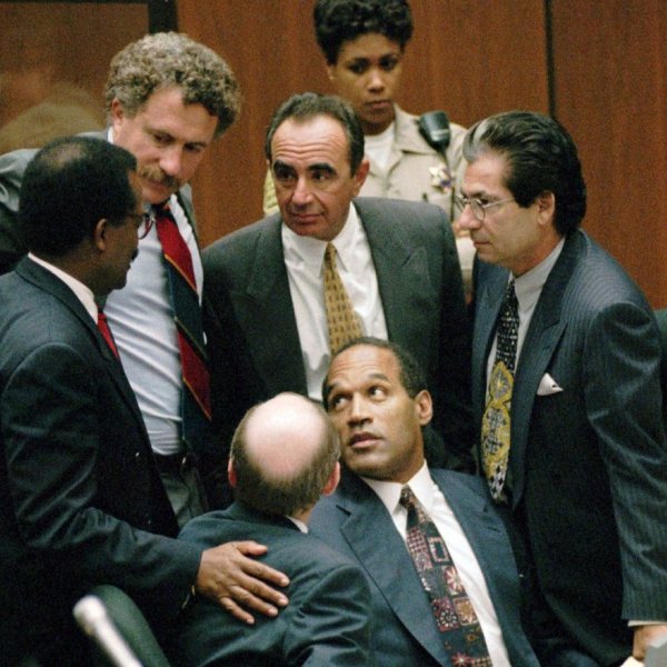 O J Simpson Y Su Equipo De Abogados Durante El Famoso Juicio De 1995 Foto En Bekia Actualidad 7373