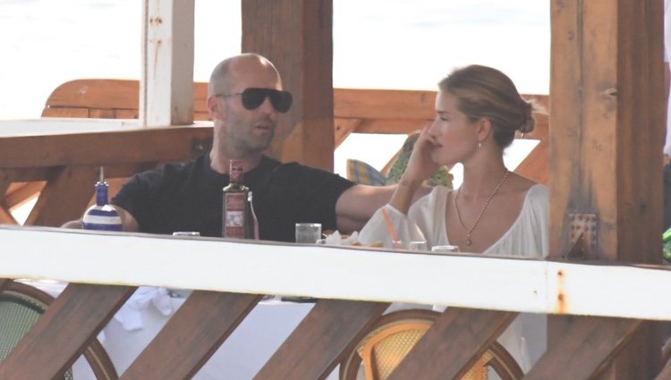 Jason Statham y Rosie Huntington-Whiteley de vacaciones familiares en Italia